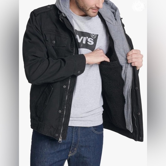 Men’s Levi's Black Hooded Jacket - Picture 3 of 9